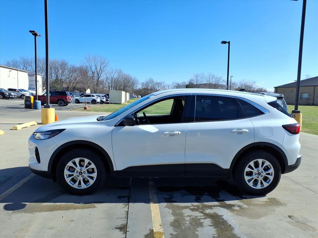 Certified 2023 Ford Escape Active image 2