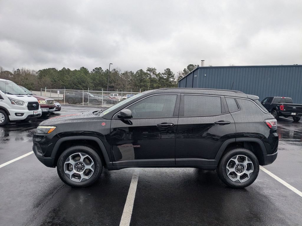 Used 2022 Jeep Compass Trailhawk w/ Trailhawk Elite Group image 3