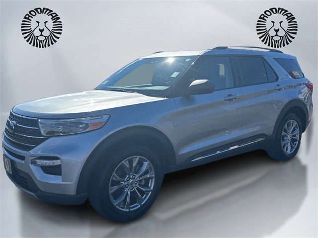Certified 2022 Ford Explorer XLT w/ Equipment Group 202A image 1