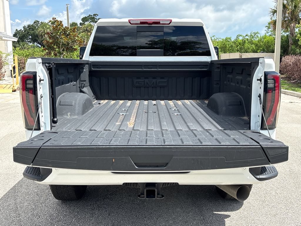 Used 2025 GMC Sierra 2500 AT4 AWD/4WD image 9