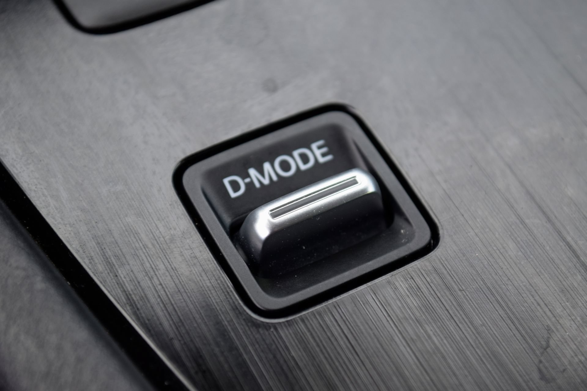 Used 2023 Nissan Rogue SV FWD image 12