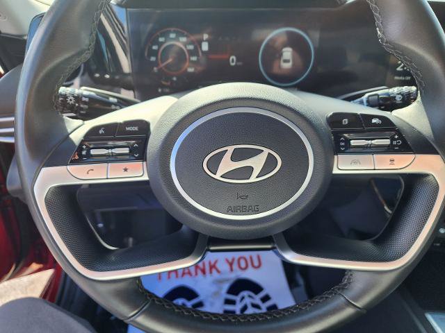 Used 2025 Hyundai Elantra Limited FWD image 17