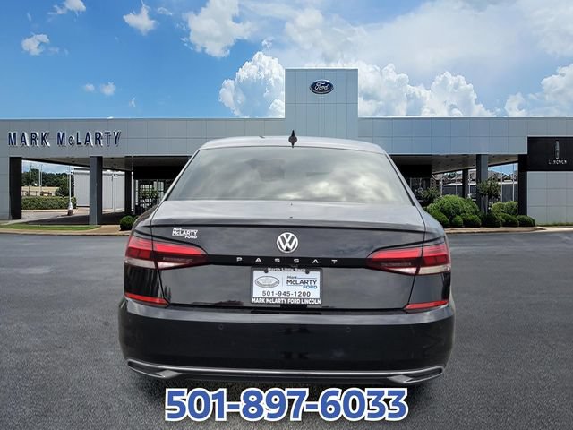 Used 2020 Volkswagen Passat 2.0T SEL FWD image 4