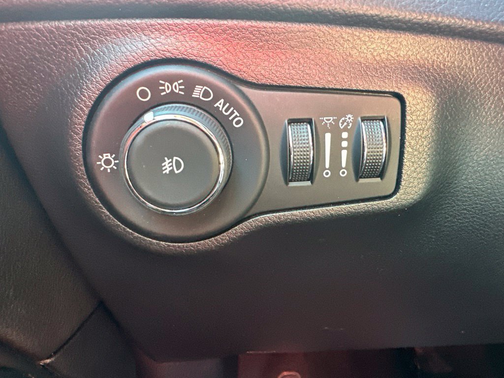 Used 2019 Jeep Compass Limited AWD/4WD image 40