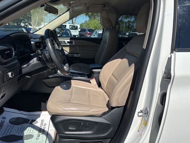 Certified 2021 Ford Explorer XLT w/ Equipment Group 202A RWD image 13