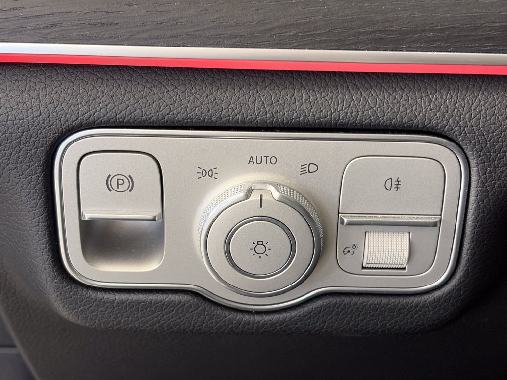 Used 2025 Mercedes-Benz GLE 350 4MATIC image 24