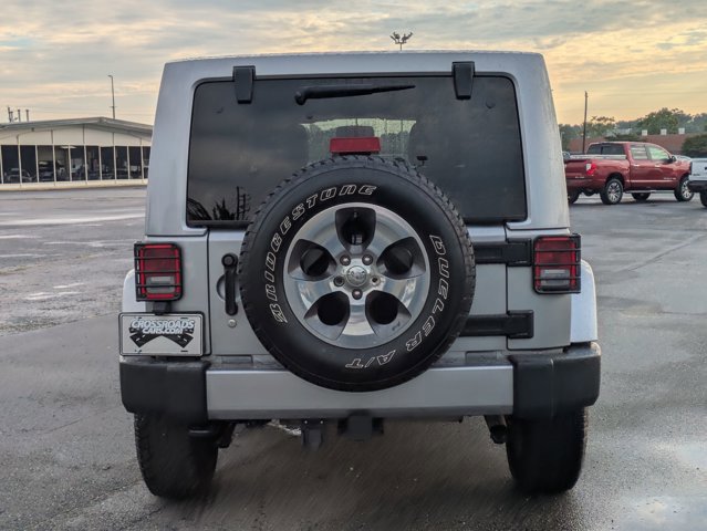 Used 2017 Jeep Wrangler Unlimited Sahara w/ Connectivity Group image 4