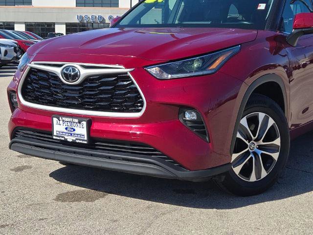 Used 2021 Toyota Highlander XLE image 6