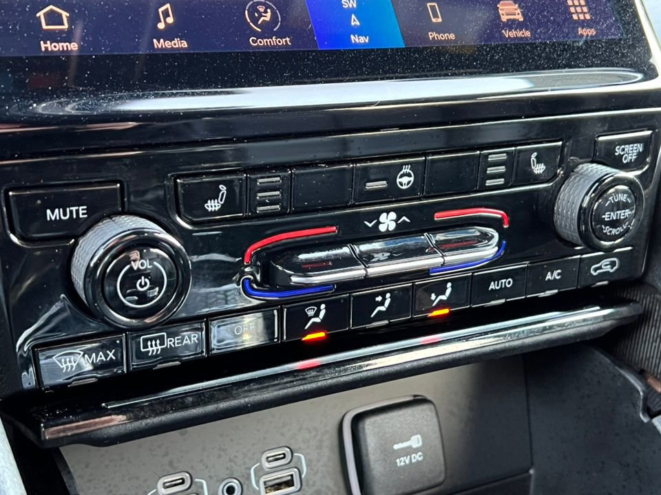 Used 2024 Jeep Grand Cherokee Limited w/ Trailer Tow Package image 29