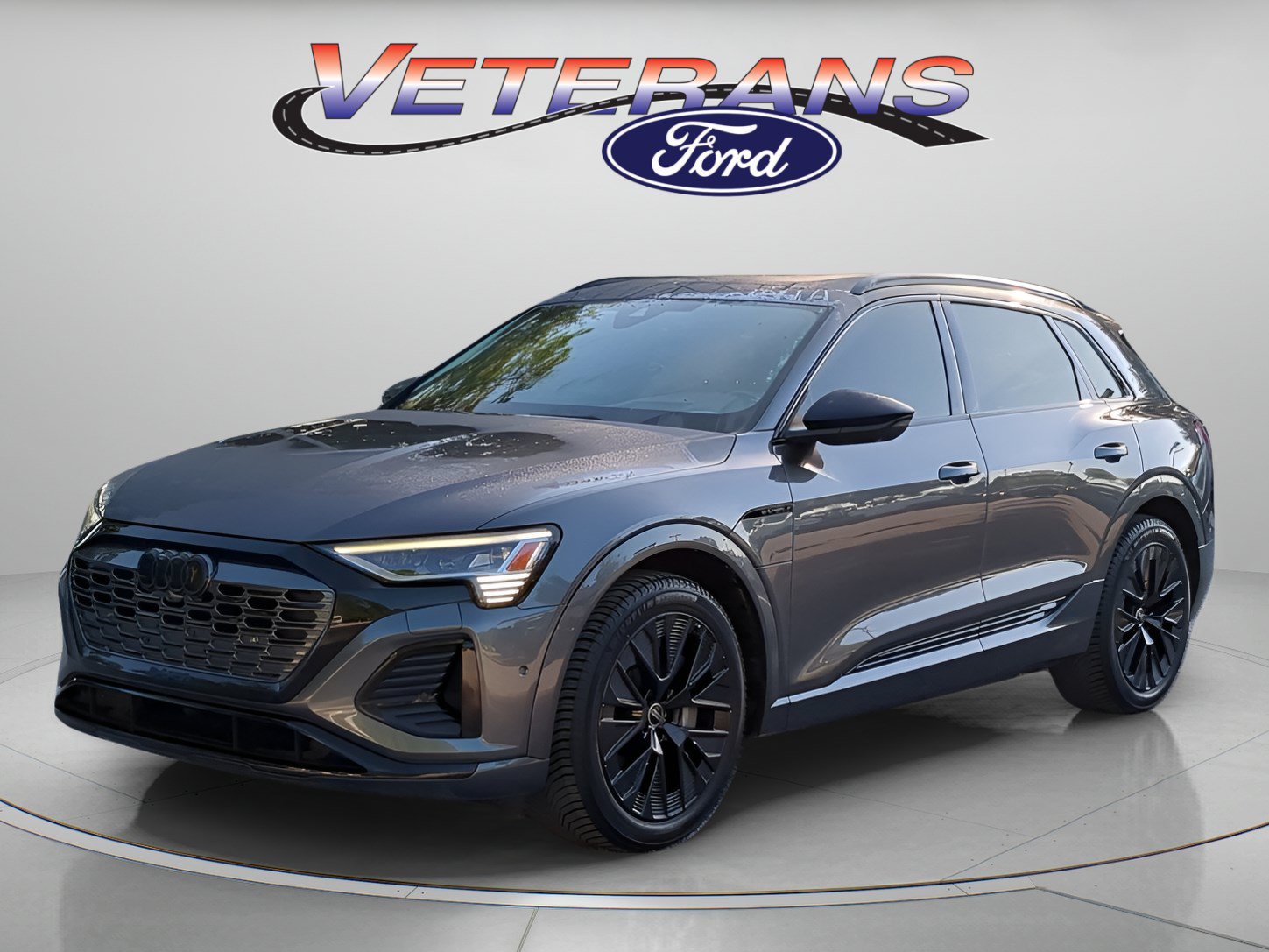 Used 2024 Audi Q8 e-tron Prestige AWD/4WD image 1