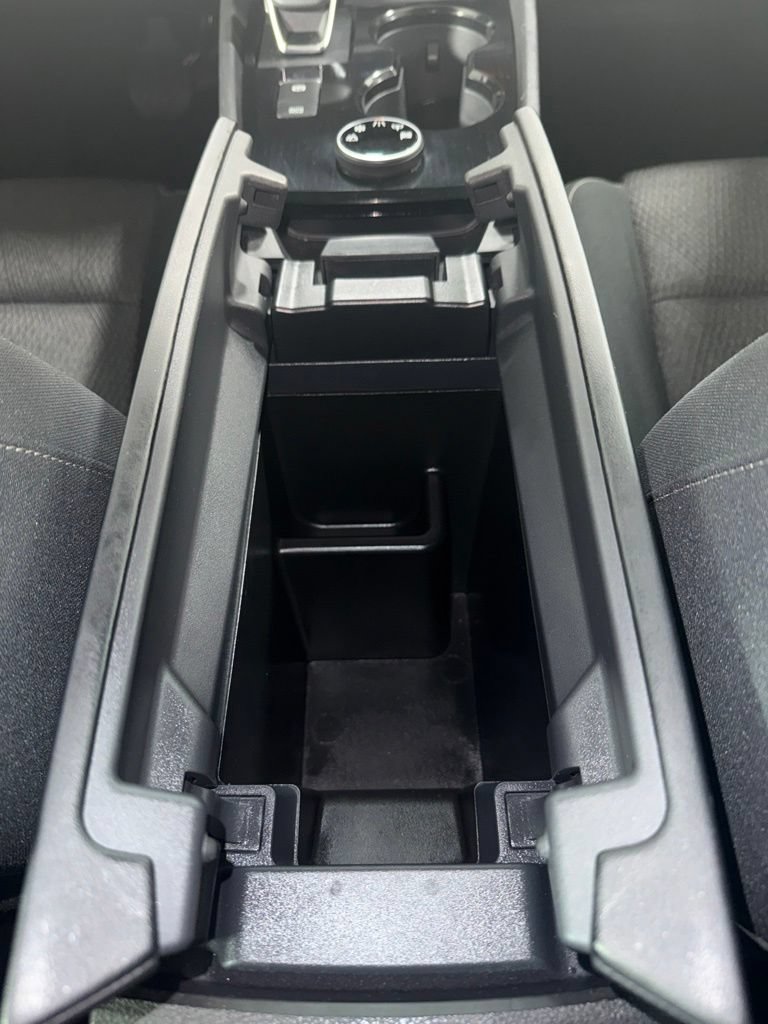 Used 2024 Nissan Rogue SV AWD/4WD image 28