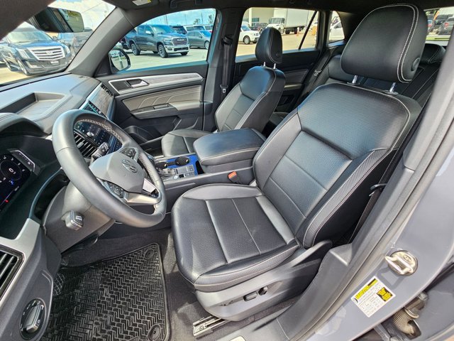 Used 2022 Volkswagen Atlas Cross Sport SE FWD image 14