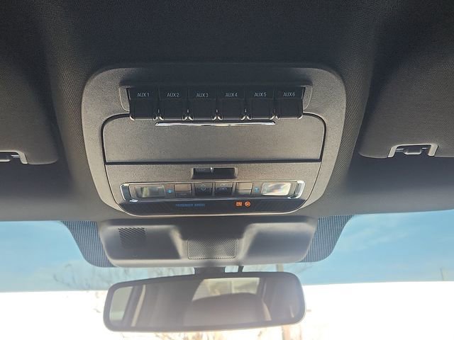 Certified 2024 Ford F350 Platinum w/ FX4 Off-Road Package image 19