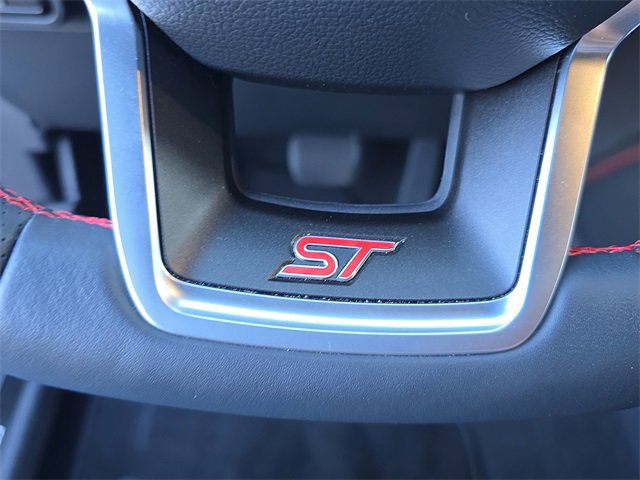 Certified 2025 Ford Explorer ST image 21