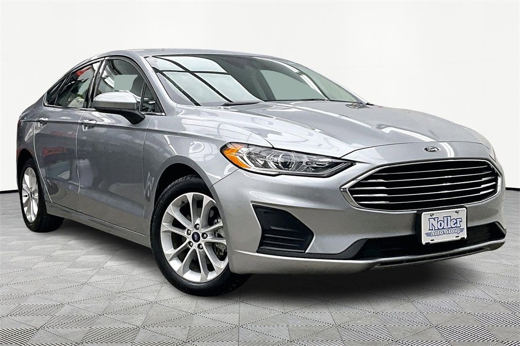 Certified 2020 Ford Fusion SE image 12