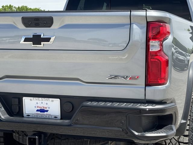 Used 2024 Chevrolet Silverado 2500 ZR2 w/ Technology Package image 7