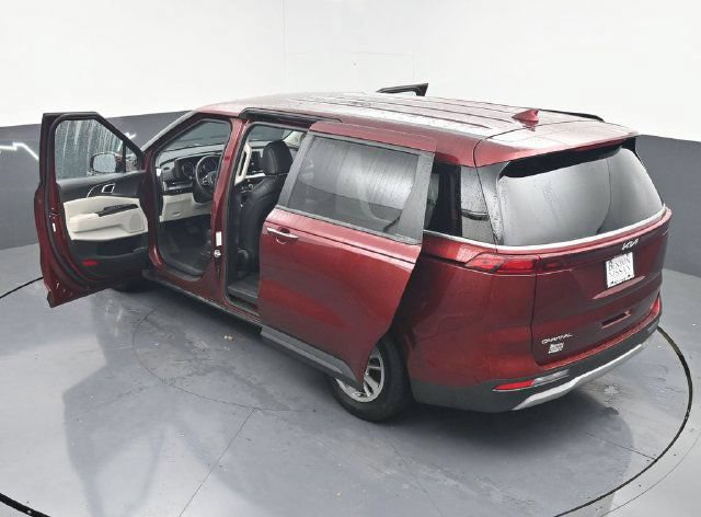 Used 2024 Kia Carnival LX FWD image 28