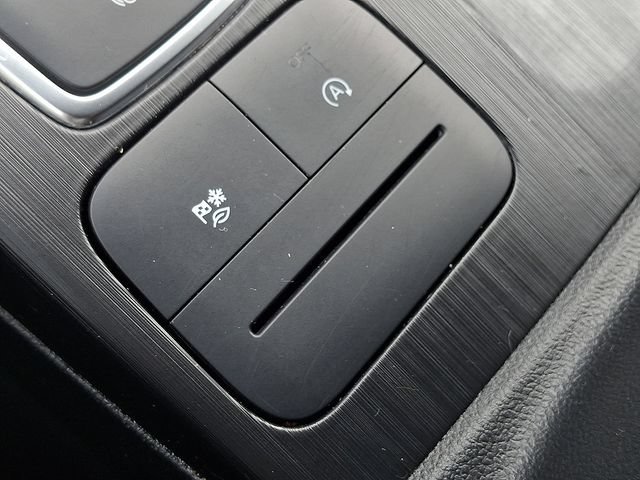 Certified 2024 Ford Escape ST-Line AWD/4WD image 25