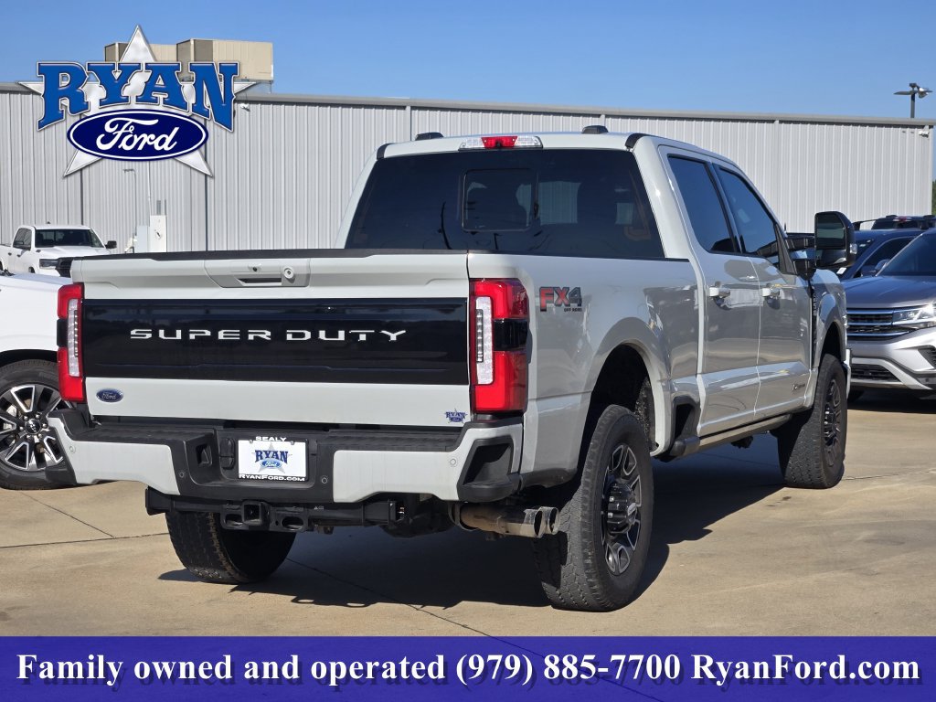 Certified 2025 Ford F250 Platinum w/ FX4 Off-Road Package AWD/4WD image 3