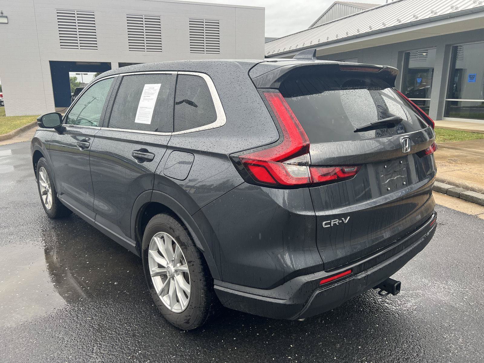 Used 2025 Honda CR-V EX image 3