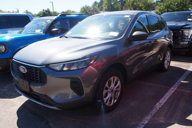 Certified 2023 Ford Escape Active AWD/4WD image 4