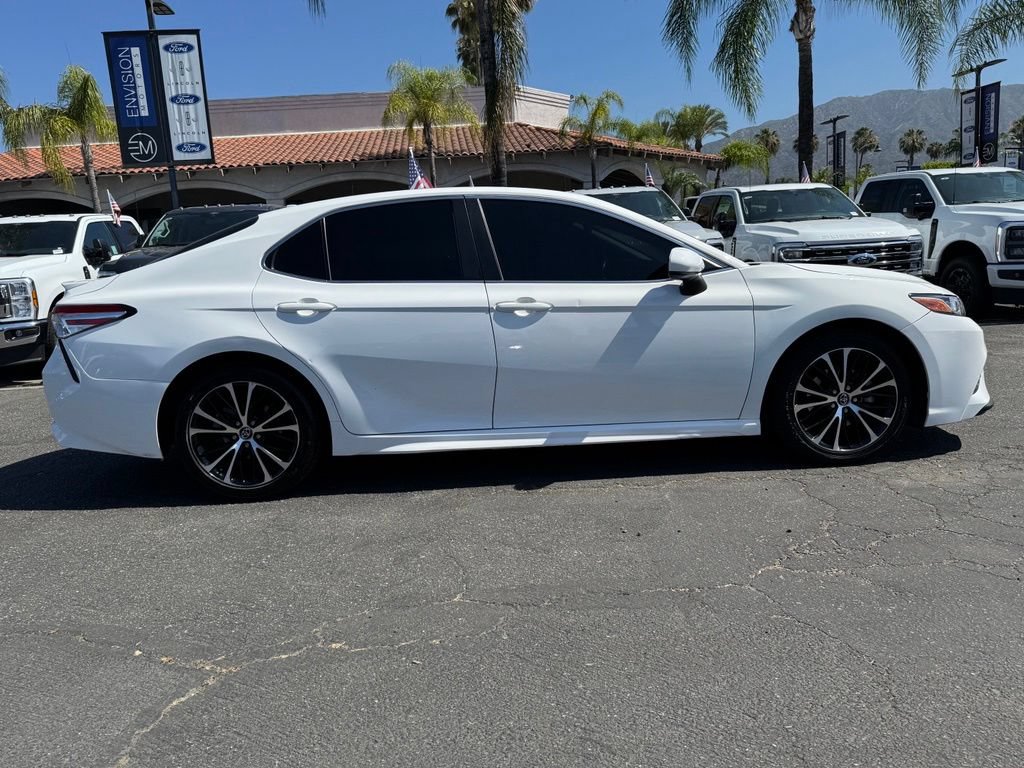 Used 2020 Toyota Camry SE FWD image 14