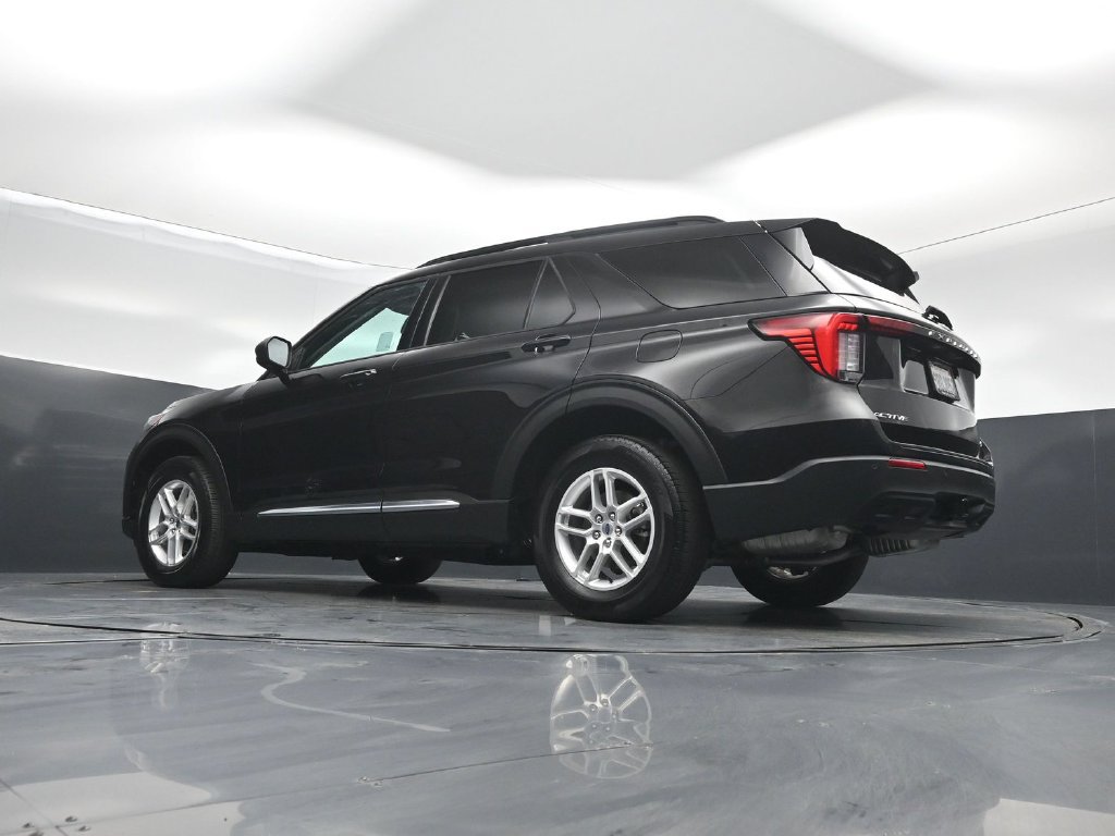 Certified 2025 Ford Explorer Active AWD/4WD image 53