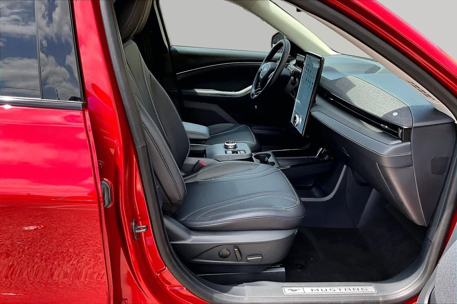 Certified 2021 Ford Mustang Mach-E Premium AWD/4WD image 8