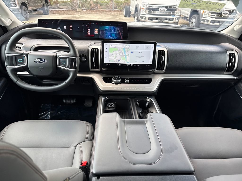 Certified 2025 Ford Expedition Active RWD image 6