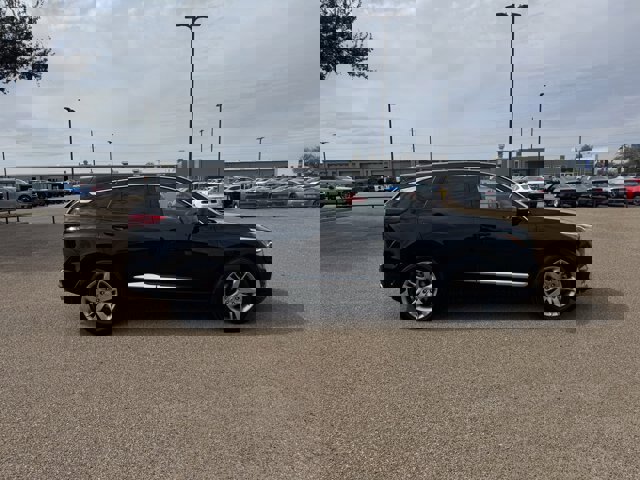 Used 2021 Acura RDX AWD w/ Advance Package image 3