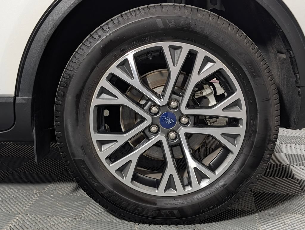 Certified 2020 Ford Escape SEL FWD image 27