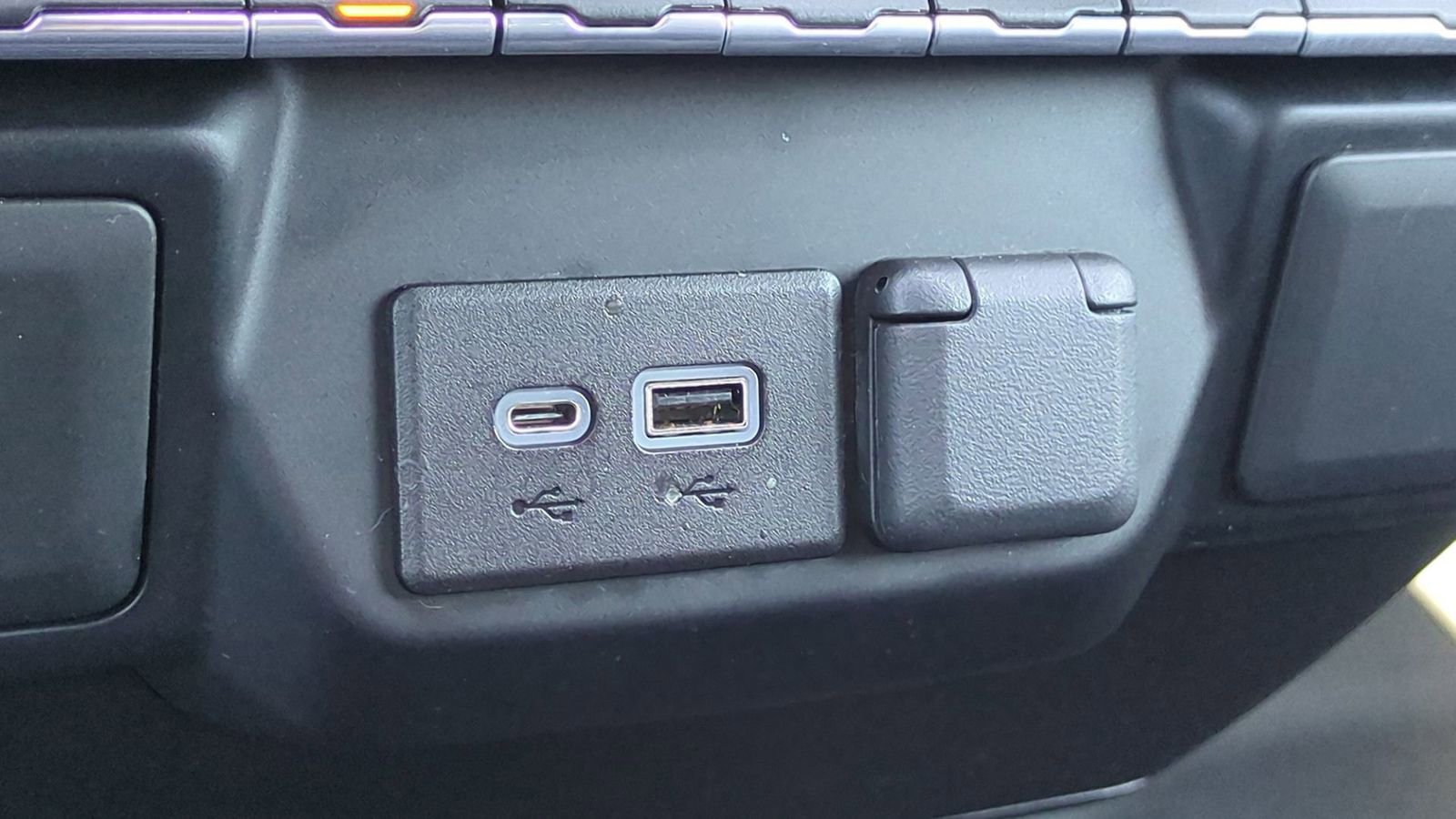 Used 2022 GMC Sierra 1500 Elevation image 36