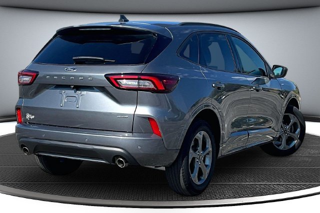 Certified 2023 Ford Escape ST-Line w/ Tech Pack #1 AWD/4WD image 6