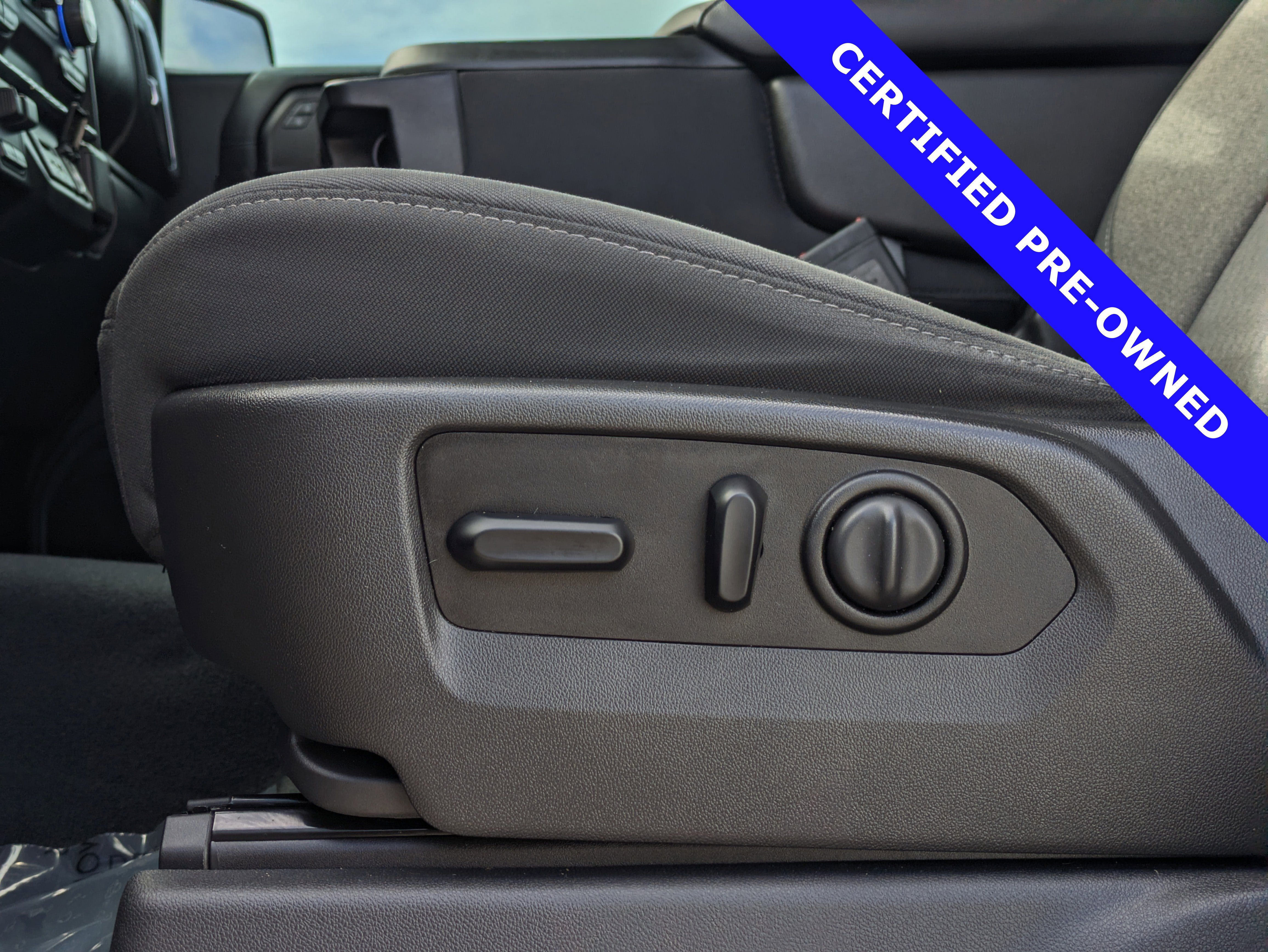 Used 2020 Chevrolet Silverado 1500 LT w/ All-Star Edition image 22