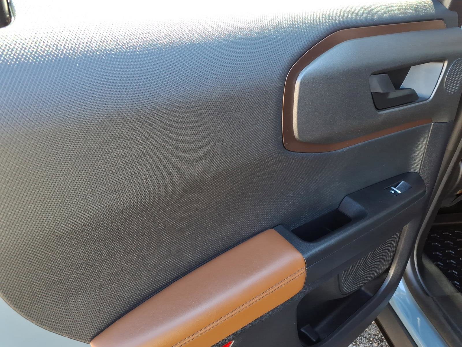 Certified 2025 Ford Bronco Sport Outer Banks w/ Outer Banks Tech Package+ AWD/4WD image 24