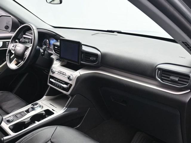 Certified 2023 Ford Explorer XLT w/ Equipment Group 202A image 29