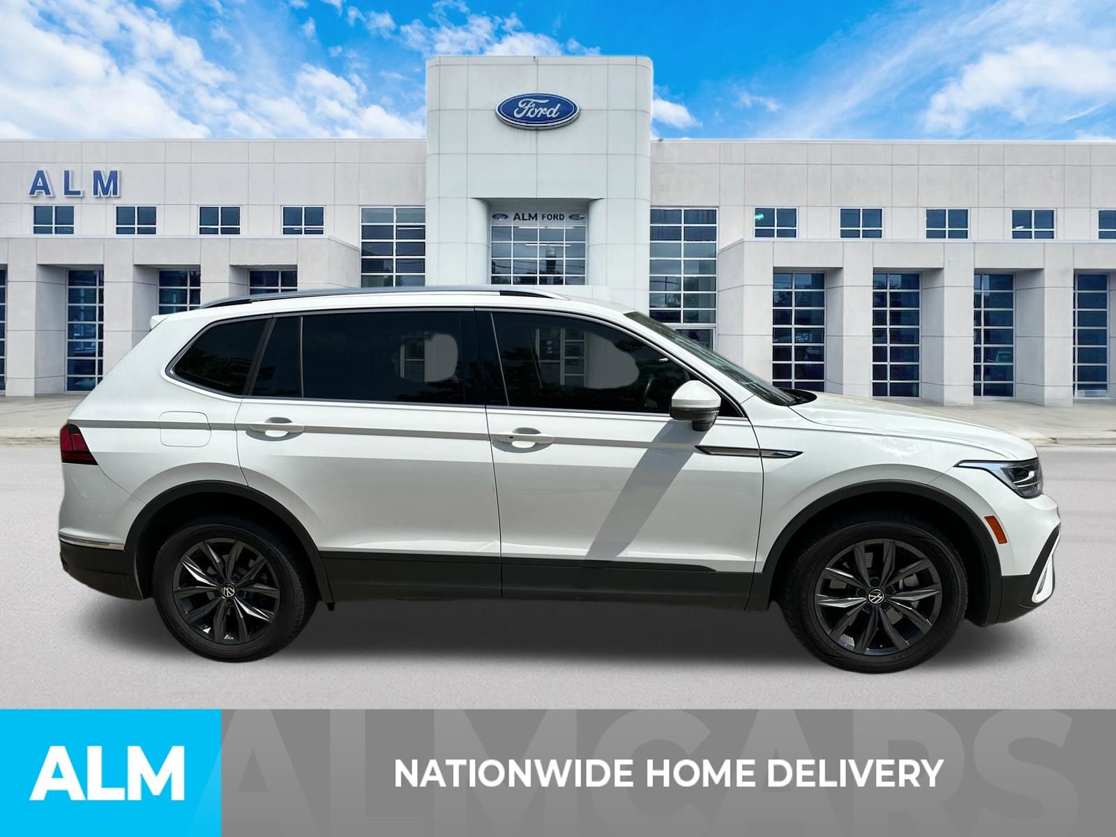 Used 2022 Volkswagen Tiguan SE FWD image 4