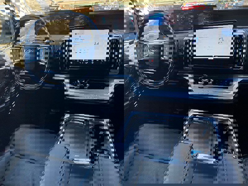 Certified 2025 Ford Expedition Max Platinum image 21