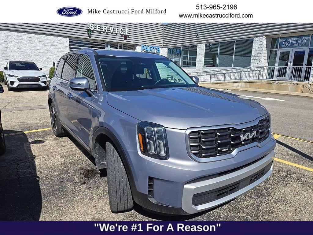 Used 2024 Kia Telluride S w/ S Sunroof Package image 3