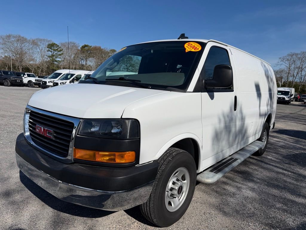 Used 2024 GMC Savana 2500 w/ Driver Convenience Package RWD image 5