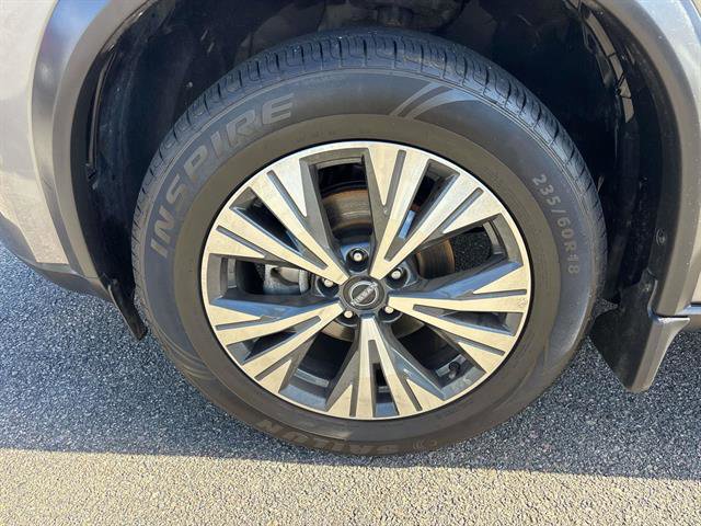 Used 2023 Nissan Rogue SV w/ SV Premium B Package image 8