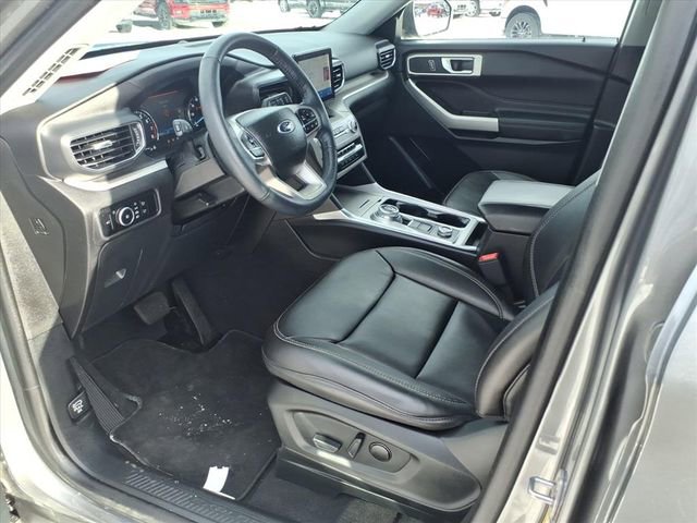 Certified 2023 Ford Explorer XLT w/ Equipment Group 202A image 16