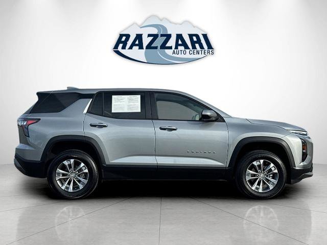 Used 2025 Chevrolet Equinox LT image 2