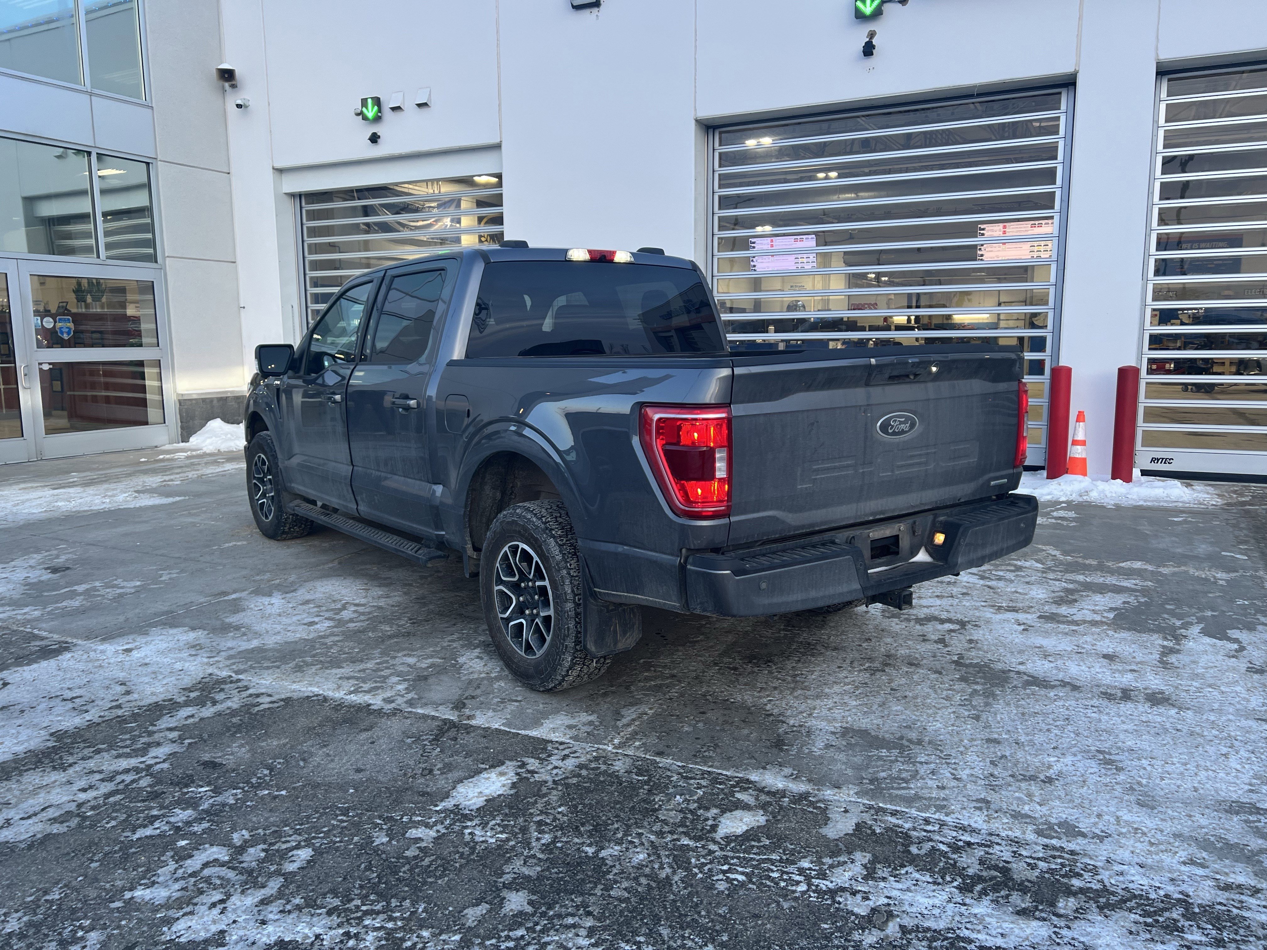 Certified 2022 Ford F150 XLT w/ Equipment Group 302A High image 2