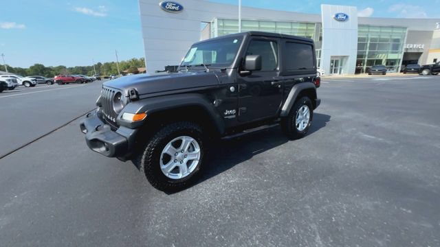 Used 2020 Jeep Wrangler Sport AWD/4WD image 4