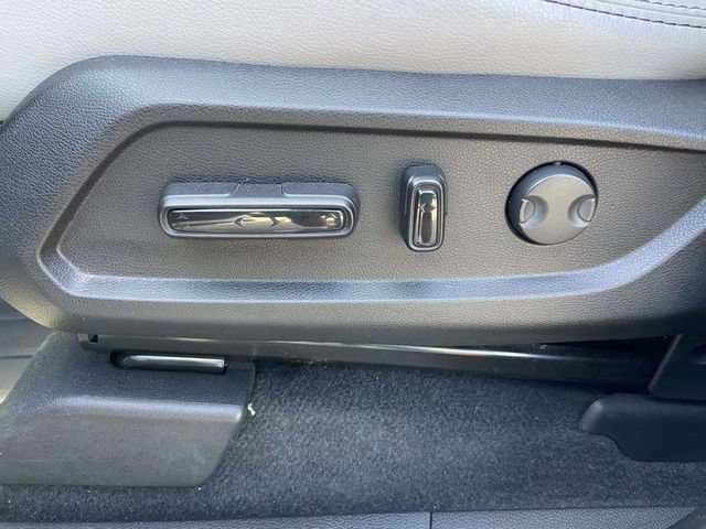 Used 2025 Honda Pilot EX-L image 13