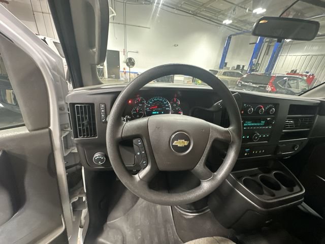 Used 2025 Chevrolet Express 3500 LS RWD image 15
