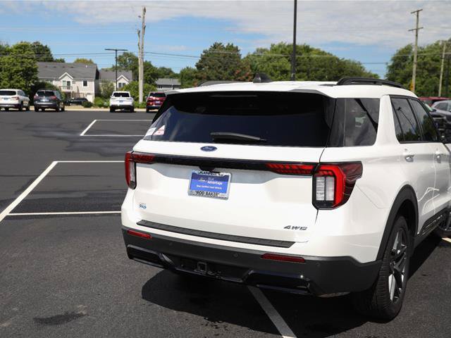 Certified 2025 Ford Explorer ST-Line w/ ST-Line Street Pack AWD/4WD image 7