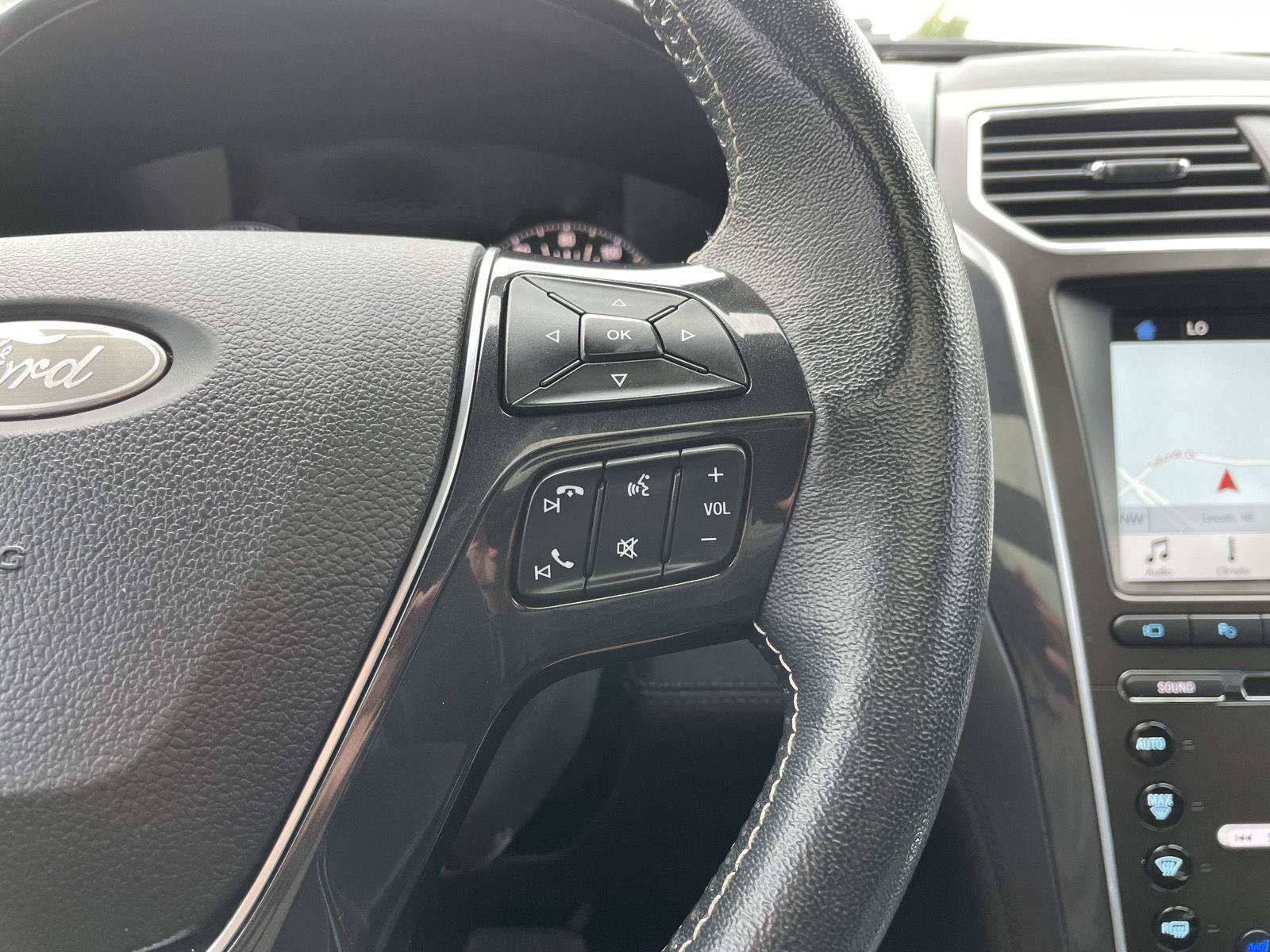 Certified 2017 Ford Explorer Platinum AWD/4WD image 14