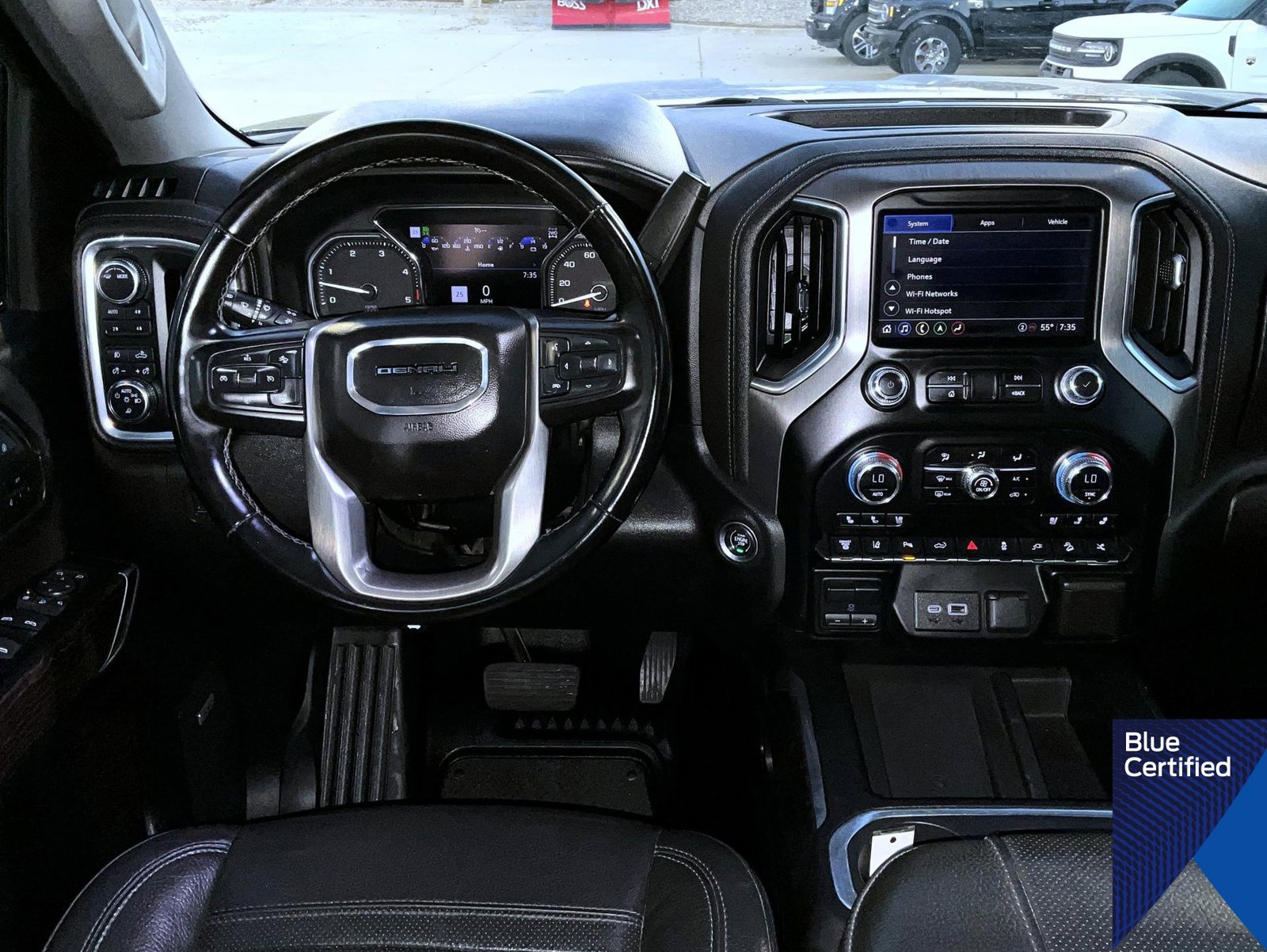 Used 2023 GMC Sierra 2500 Denali w/ Denali Black Diamond Edition AWD/4WD image 13